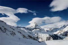 拿到勋章,我只想去上学(楚阳林清雪